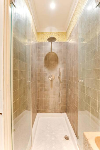 Bathroom 2, Suite Montorgueil - Hyper Centre Paris - Chatelet 3min, Paris