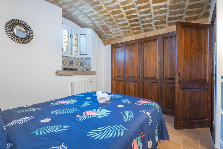 Bedroom 3, Can Tarana, Girona