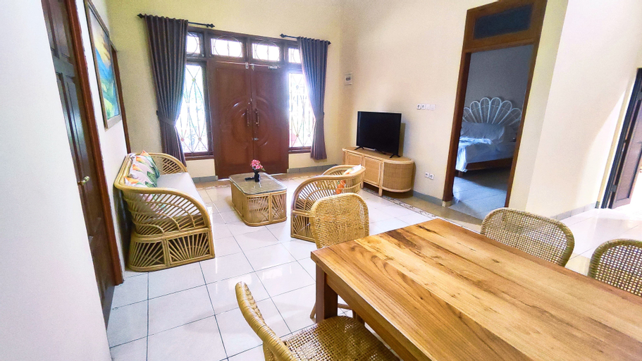 Dining Room 7