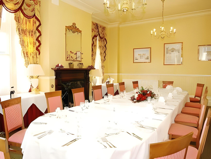 Food & Drinks 4, Pontlands Park Hotel, Essex