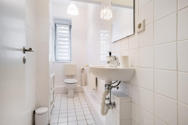 Bathroom 3, Loft with Gym • Kitchen ,WiFi , Free Parking, Berlin