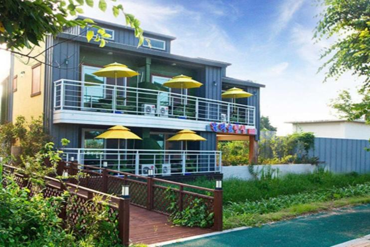 Suncheonbay Reed Field Pension, Suncheon