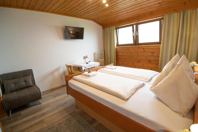 Bedroom, Hotel-Gasthof Deixelberger, Wolfsberg