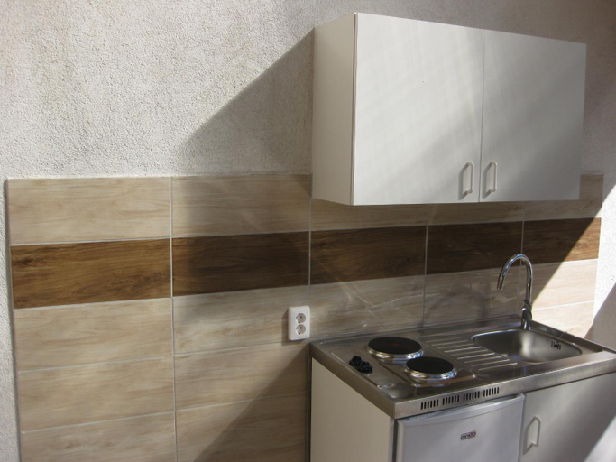 Others 5, Parti Apartman, Siófok