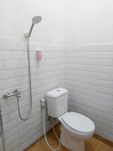 Bathroom, Nitikan House by FH Stay, Yogyakarta