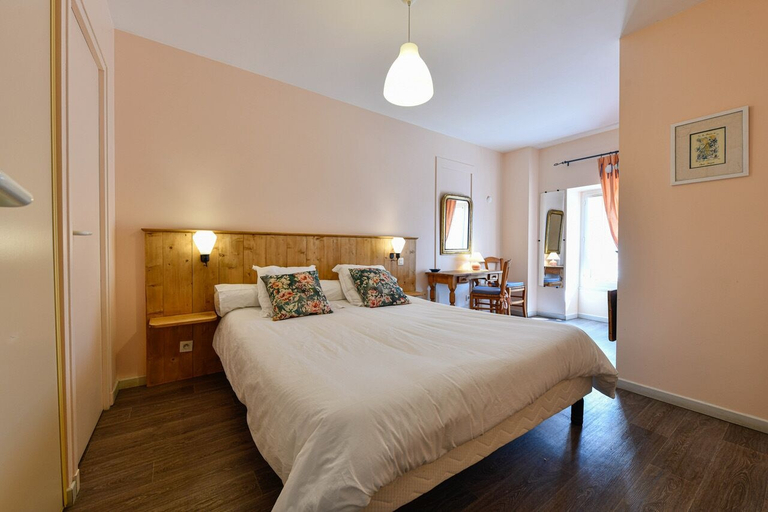 Bedroom, La Grange de Georges, Pyrénées-Atlantiques