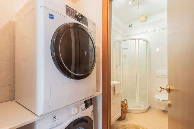 Bathroom 3, Linda Apartments by Rent all Como, Como