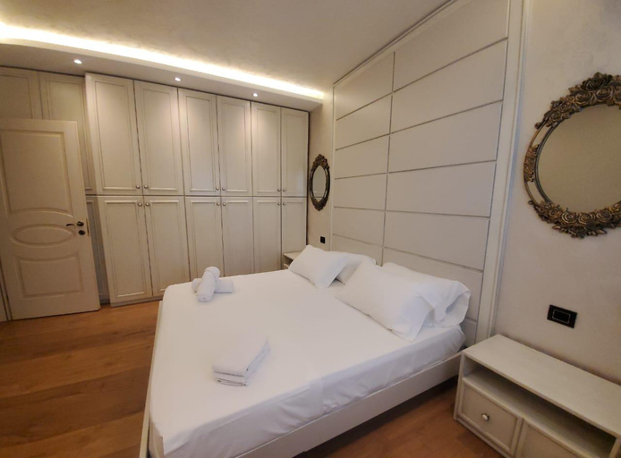 Others 3, Sea Side Apartament, Vlorës