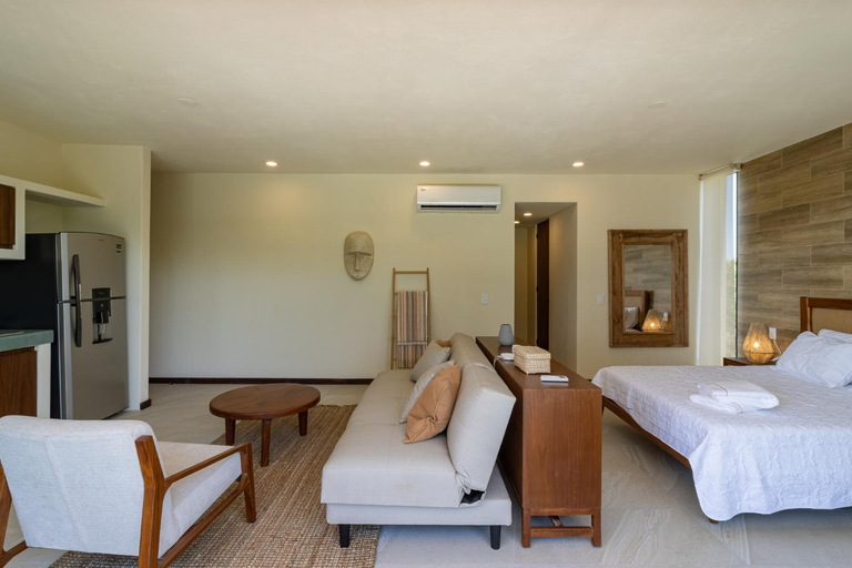 Bedroom 2, Beautiful Loft Steps From The Beach in Punta Cocos - D101, Lázaro Cárdenas