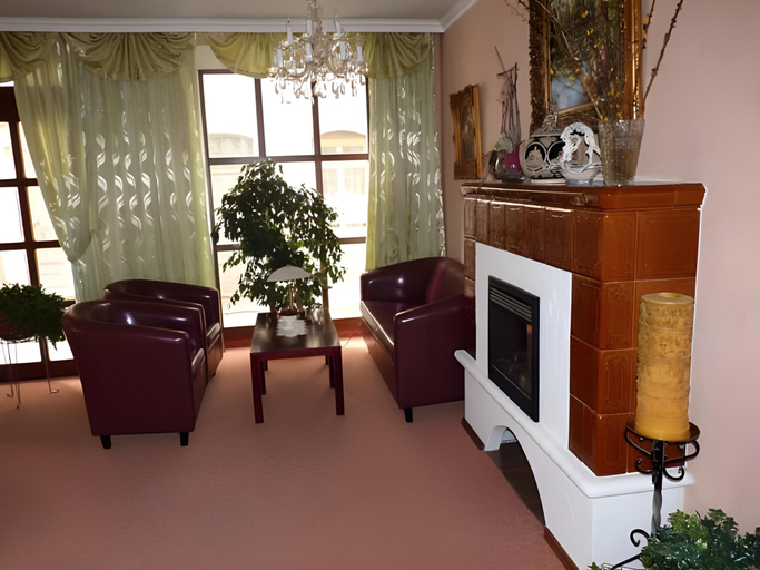 Others 2, Hotel Zur Traube, Burgenlandkreis