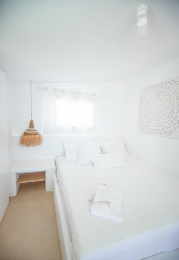 Bedroom 3, The Roof-Top, Attica