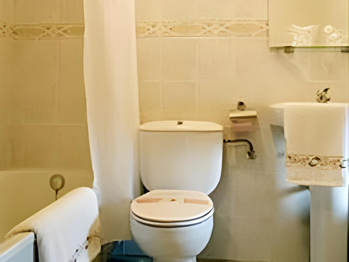 Bathroom 4, Hosteria Miguel Angel, Cantabria