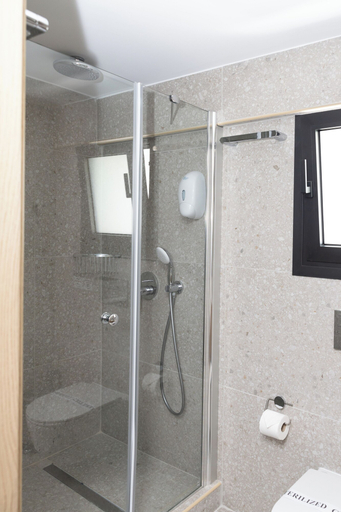 Bathroom 3, PanMari Apartments
