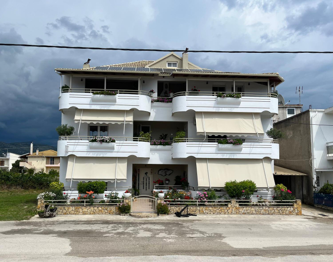Others 4, Elenas Apartments, Epirus