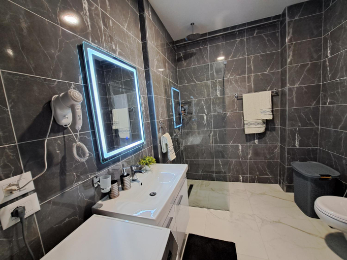 Others 5, Mamani Apartments Saranda, Sarandës