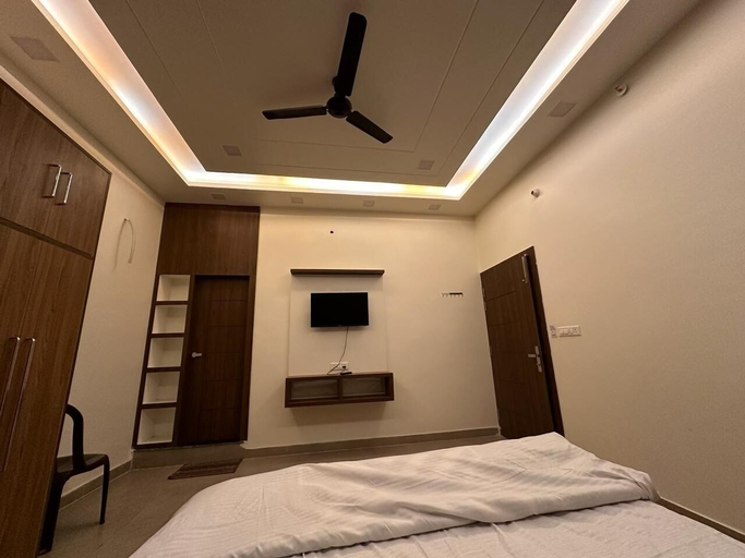 Bedroom 3, Hotel The Divine Cloud By- IHCS Group, Aligarh