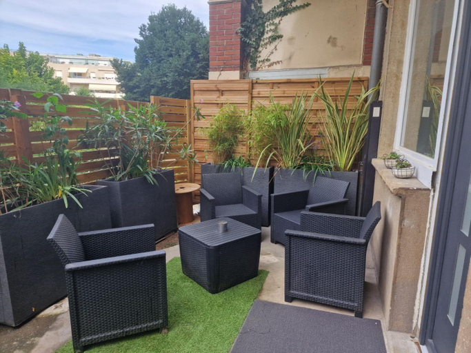 Others 5, appartement cosy en centre ville avec terrasse, Rhône