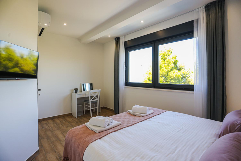 Facilities 5, Villa MaGaMi, Podstrana