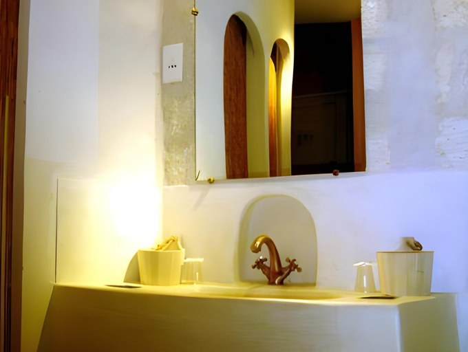 Bathroom 3, Hotel du Palais des Papes, Vaucluse