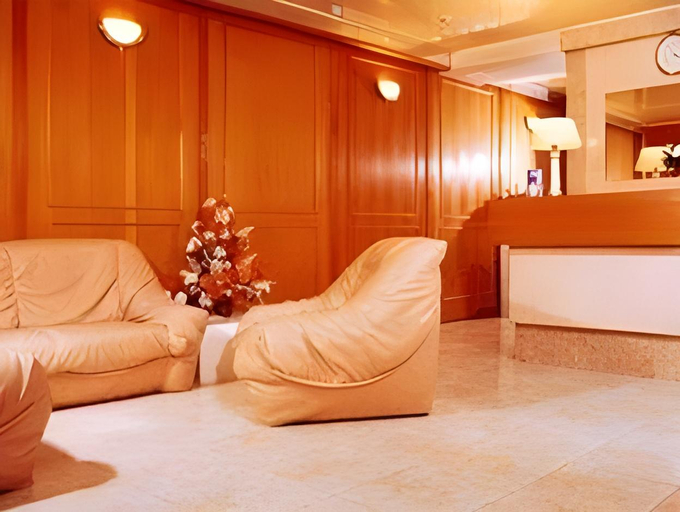Public Area 2, Cosmotel Hotel, Paris
