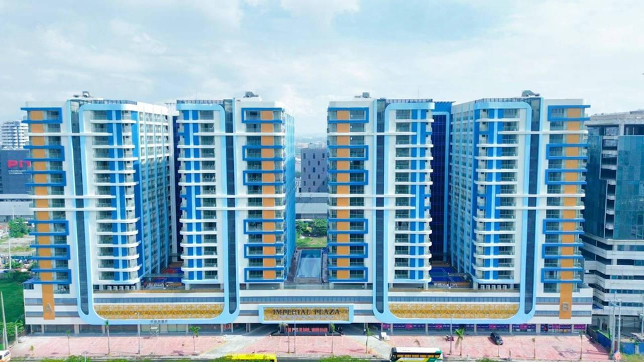 L condotel, Parañaque
