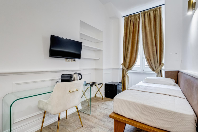Others 4, Monti Suites Cavour, Rome