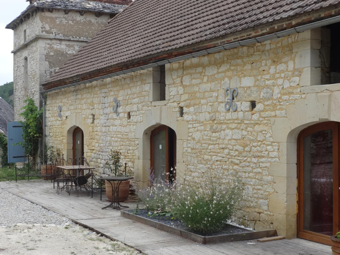 Others 2, Lacoste B&B, Lot