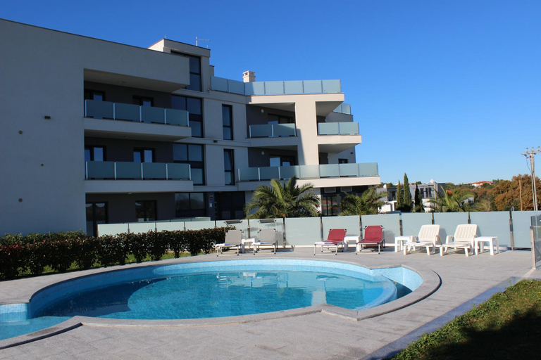 Others 5, Apartmani Uwe, Medulin