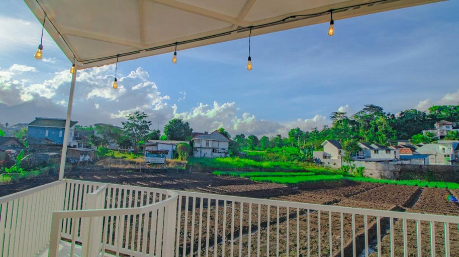 Exterior & Views 4, Villa Cendana Syariah Private Pool by Masterpiecevilla, Malang