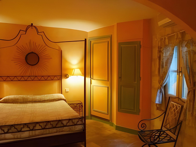 Bedroom 2, Hotel du Palais des Papes, Vaucluse