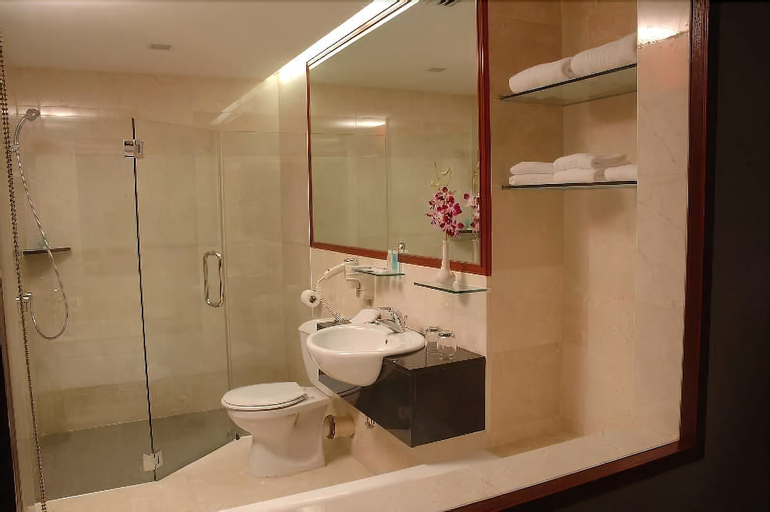 Bedroom 4, Wyndham Singapore Hotel, Singapore