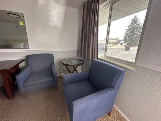 Others 5, Fossil Butte Motel, Lincoln