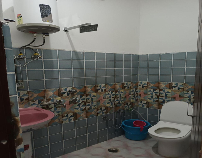 Bathroom 2, HotelDeepKishanbyStayApart, Rudraprayag