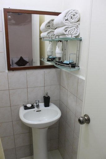 Bathroom 5, La Casarita, Manila City