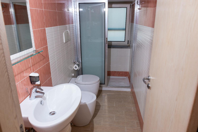 Bathroom 3, Hotel Al Rustico, Cosenza