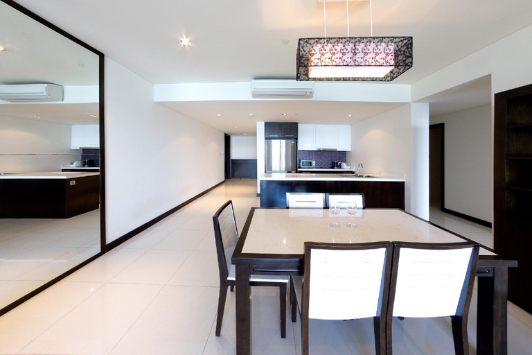 Dining Room 10
