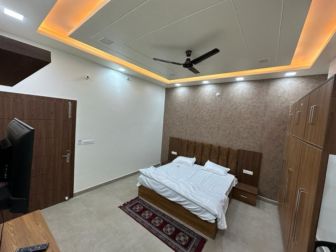 Bedroom 2, Hotel The Divine Cloud By- IHCS Group, Aligarh