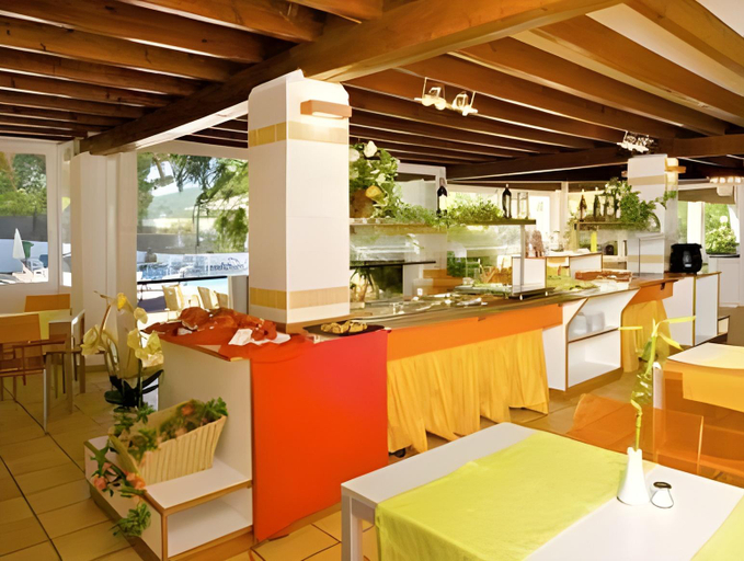 Food & Drinks 4, San Miguel Park / Esmeralda Mar, Baleares