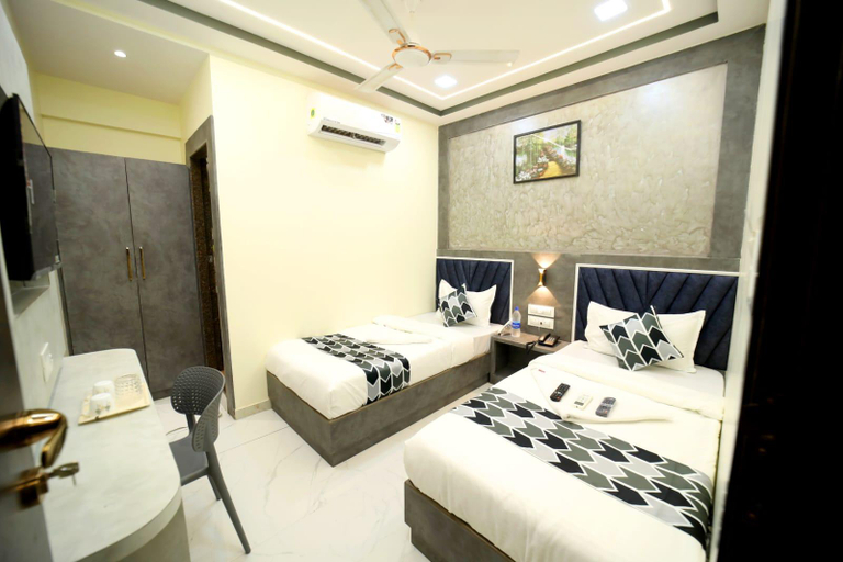 Bedroom 3, Nm Hotel, Mumbai Suburban