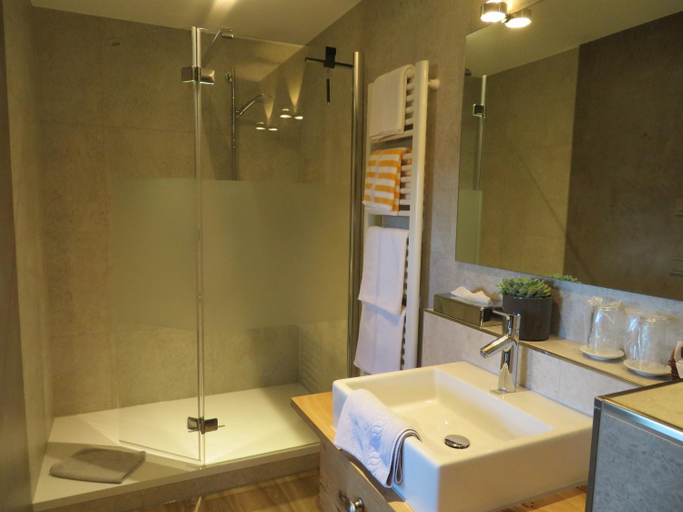 Bathroom, Landhotel Talblick, Calw