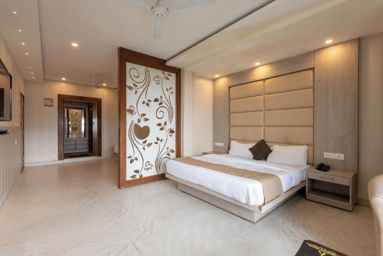 Bedroom 3, Shining hills by Lawrence Hotels, Dehradun