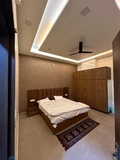 Bedroom 4, Hotel The Divine Cloud By- IHCS Group, Aligarh
