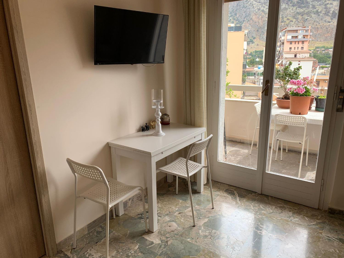 Others 4, A Casa di Giovi, Palermo