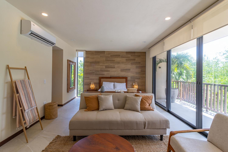 Others 4, Beautiful Loft Steps From The Beach in Punta Cocos - D101, Lázaro Cárdenas