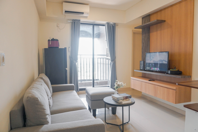 Others 2, Spacious and Comfy 2BR with Extra Room Apartment at Meikarta By Travelio, Cikarang