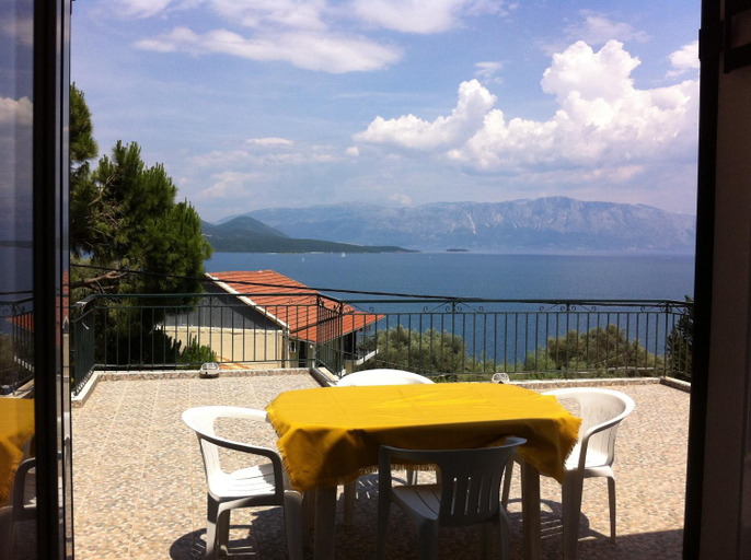 Others 4, Georgia, Ionian Islands
