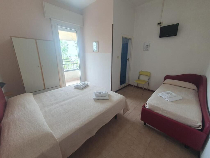 Bedroom 2, HOTEL YOUNG PEOPLE UNDER 40, Rimini