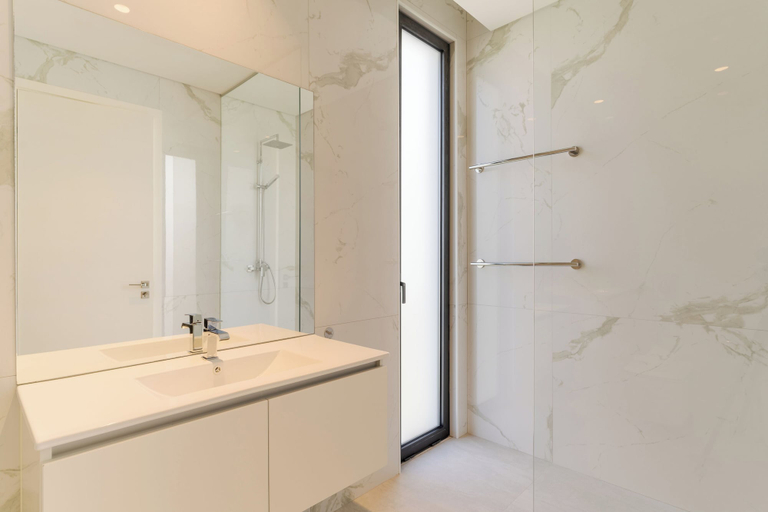 Bathroom 4, Luxury Diamond House, Funchal