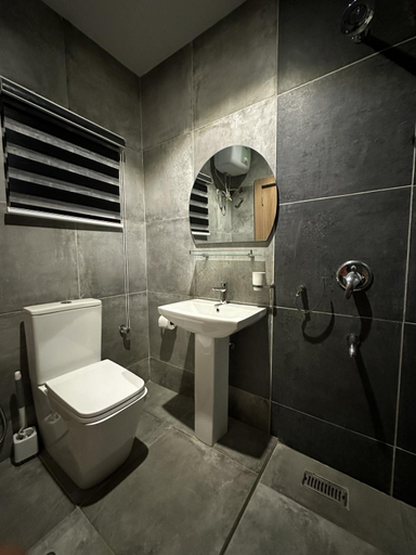 Bathroom 4, Volux Luxury Classic Apartment, AbujaMun