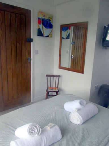 Others 3, Uplands B and B, Cornwall